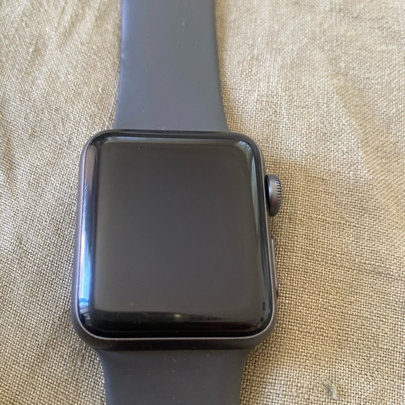 Apple Watch Series 3 - 38 MM - Picture 3 of 3